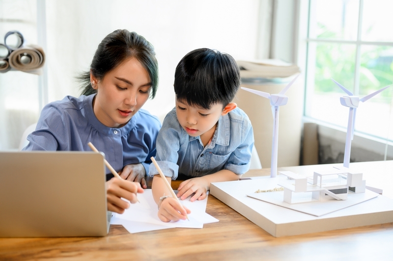 Phụ huynh nên chuẩn bị lịch sinh hoạt, hoạt động vui chơi và kế hoạch học tập nhẹ nhàng khi con bước vào hè. 