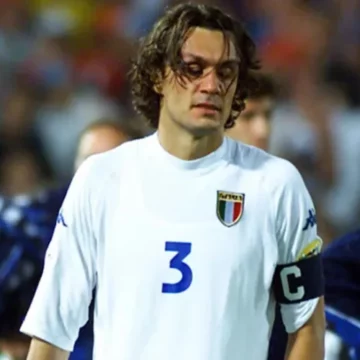 Giải đáp: Paolo Maldini có bao nhiêu danh hiệu trong sự nghiệp?
